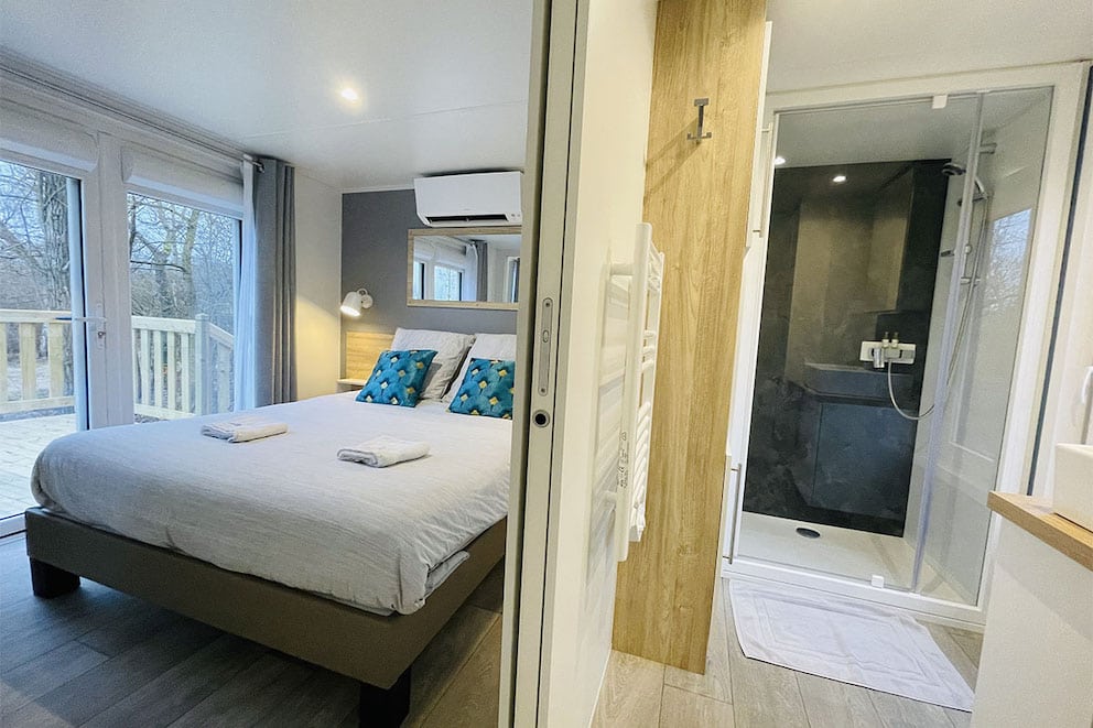 Chambre du lodge Utopie aux Etangs de la Bassée