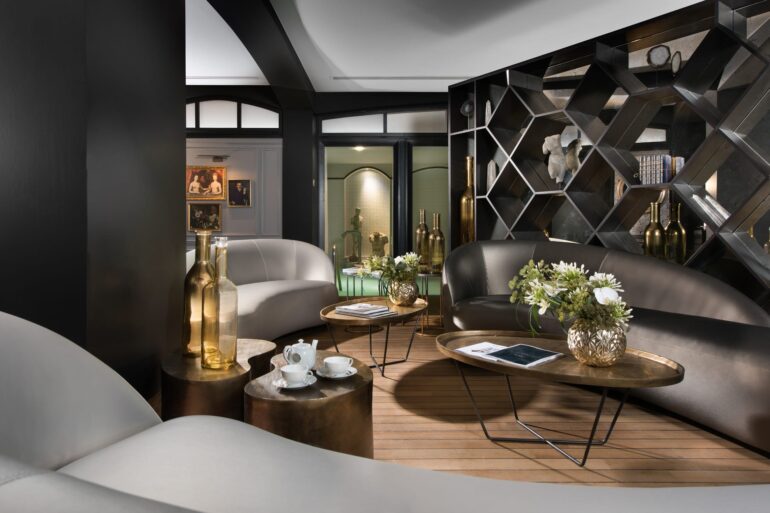 Hall du spa du Fouquet's à Paris