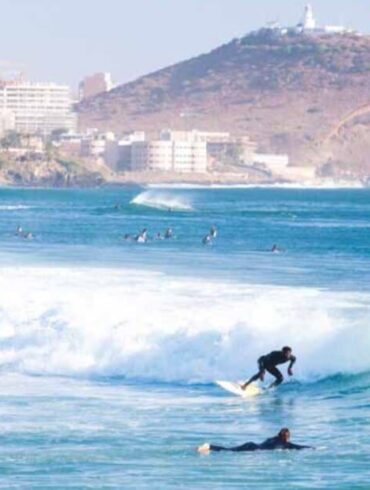 Dakar surf