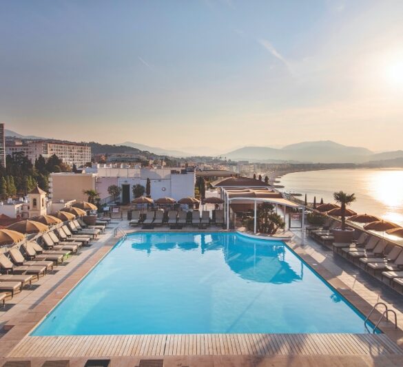 Vue baie des Anges, hôtel Radisson Blu Nice