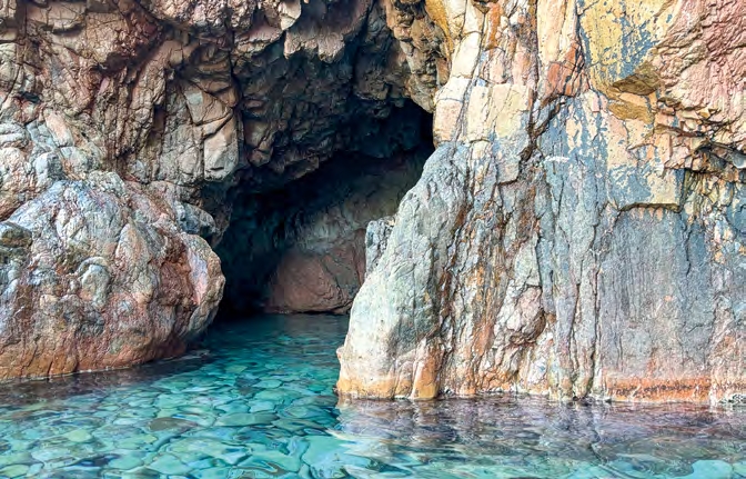 Grotte marine calanques de Piana