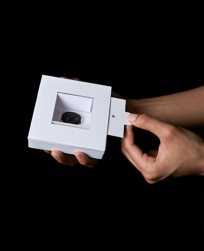 Concept d’accueil en hôtel avec dispositif interactif offrant une expérience unique au voyageur lors de son arrivée