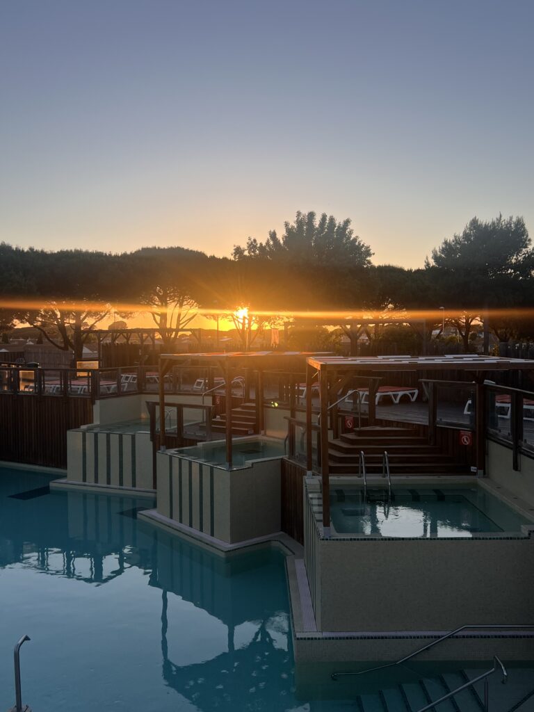 Espace balnéo camping Les Sablons coucher de soleil