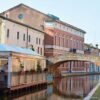 Canaux et maisons colorées du centre historique de Comacchio